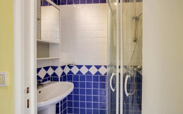 Tranquil Abode With Private Terrace in the 15th Arrondissement
