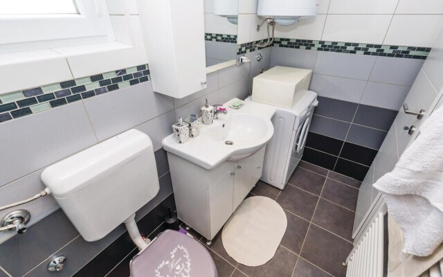 Nice Home in Rukavac With Wifi and 4 Bedrooms