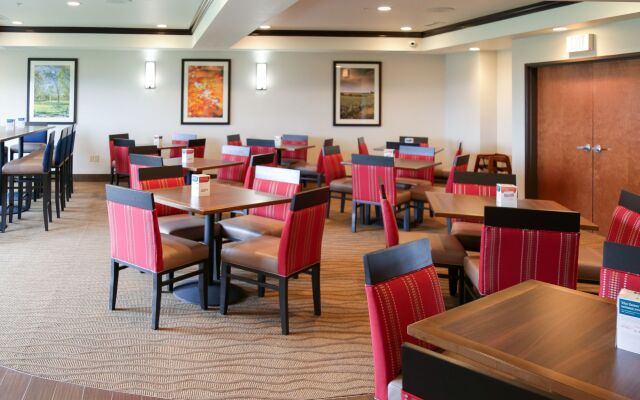 Comfort Inn & Suites Grinnell near I-80