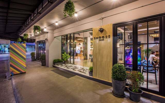 Snoozz Hotel - Hostel