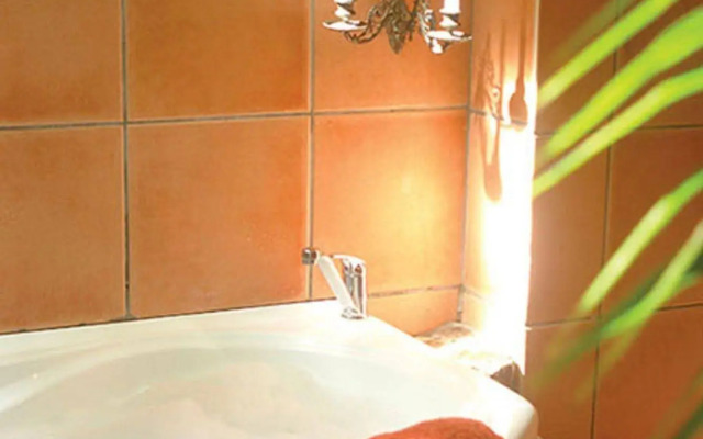 Airlie Waterfront Bed & Breakfast