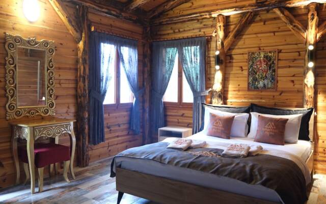 Antalya Bodrum Kayası Dağ Oteli