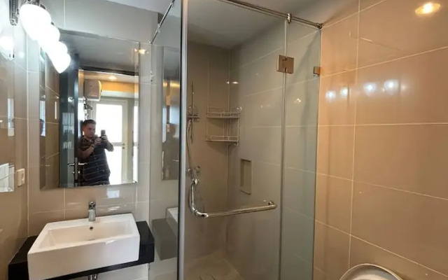 Staycation Jakarta Kensington Royal