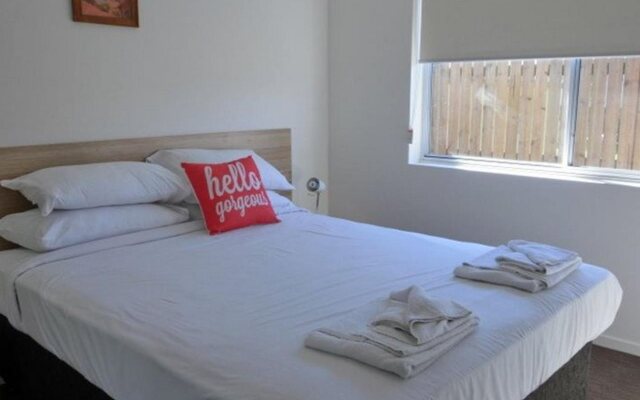Brisbane Valley Tavern Apartments