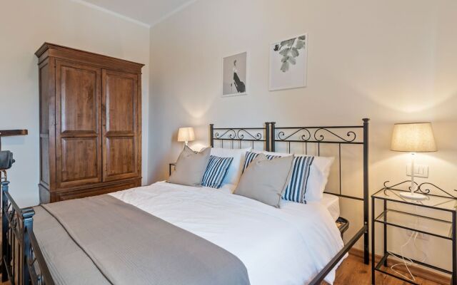 Exotic Villa in Sinalunga With Swimming Pool