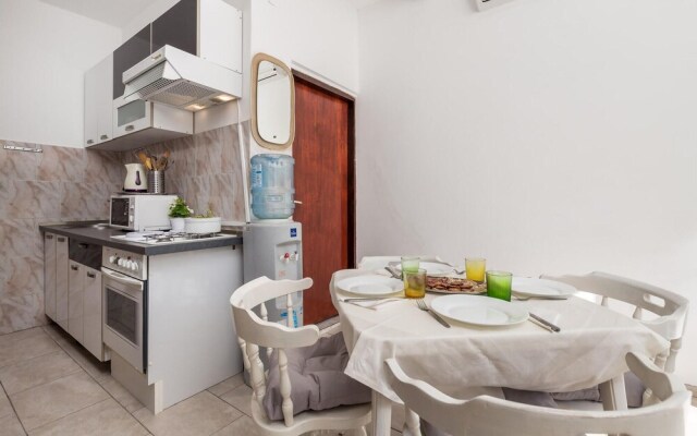 Nice Apartment in Banjol With 2 Bedrooms and Wifi