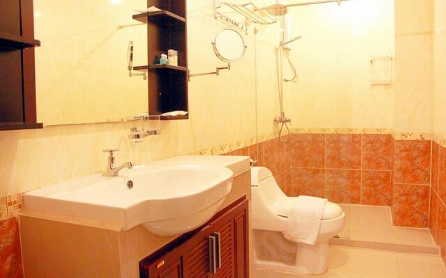 Royal Q&D Suites Hotel
