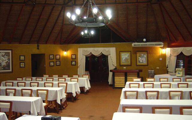 Hotel Rio Selva Resort Santa Cruz