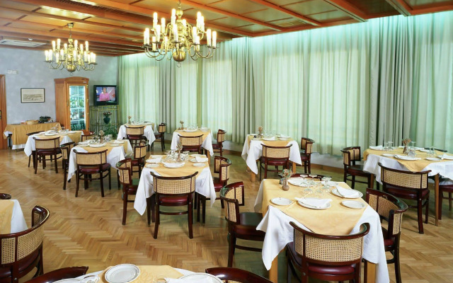 Hotel ELE Acueducto