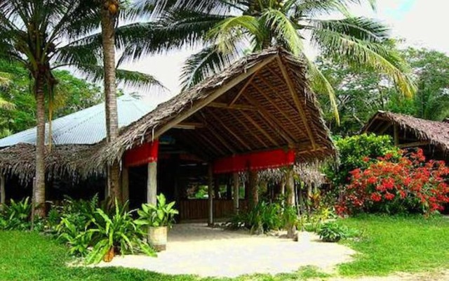 Lonnoc Beach Bungalow