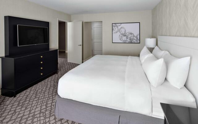 DoubleTree Suites by Hilton Charlotte - SouthPark