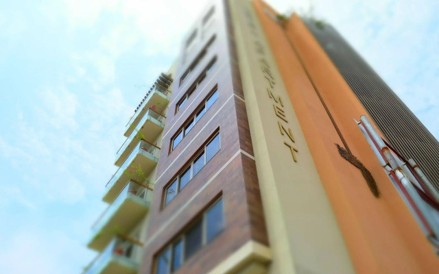Roots Hotel Apartment