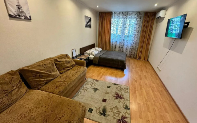 Апартаменты на улице Кубанская Набережная 64