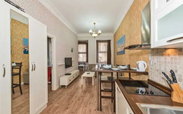 Lush Houses Mis Street