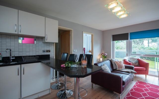 Fairwinds in Poole With 2 Bedrooms and 1 Bathrooms