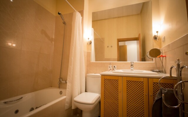 Holidays2Malaga Cathedral Apartments