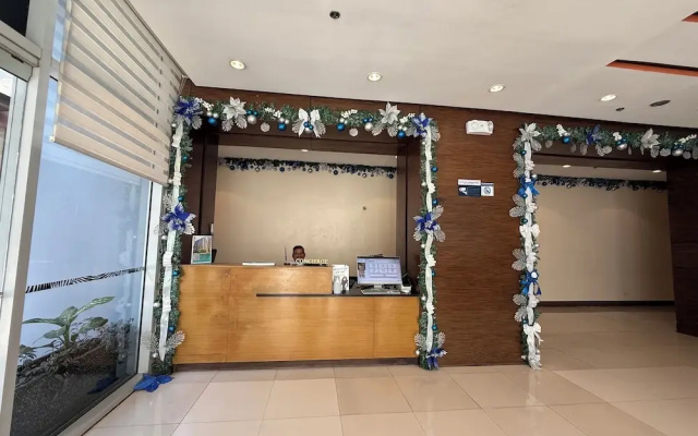 One Palm Tree Villas Across NAIA T3