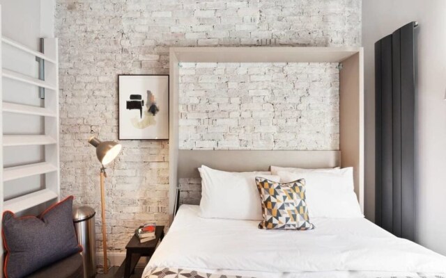 Intimate Studio W/king-size Bed in Camden Town