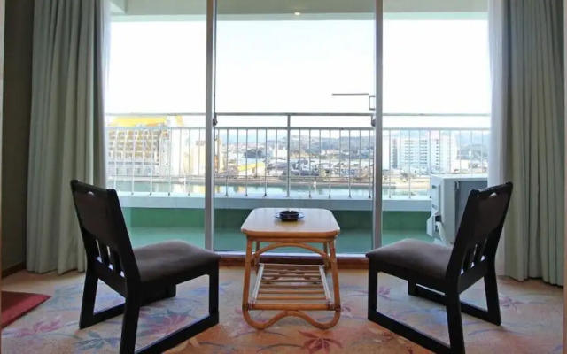 Shirahama Seaside Hotel