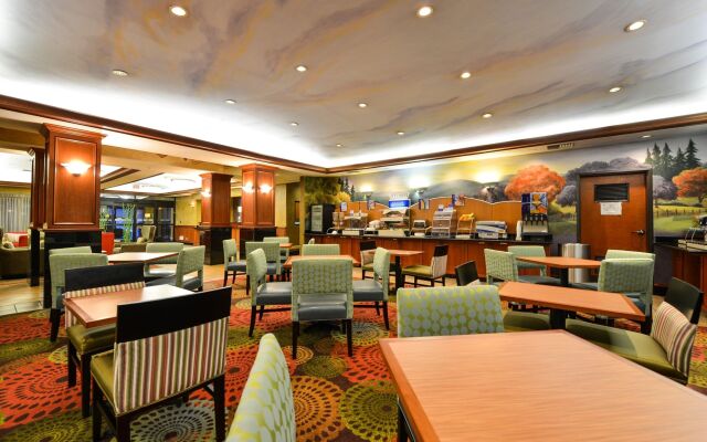 Holiday Inn Express Vancouver North - Salmon Creek by IHG