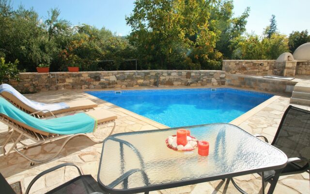 Areti Courtyard Villas