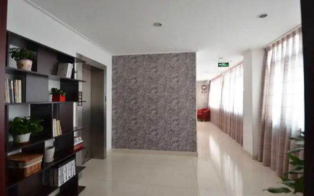 Traffic Hotel Chengdu