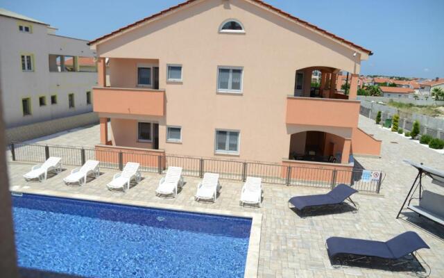 Apartments Villa Lucky