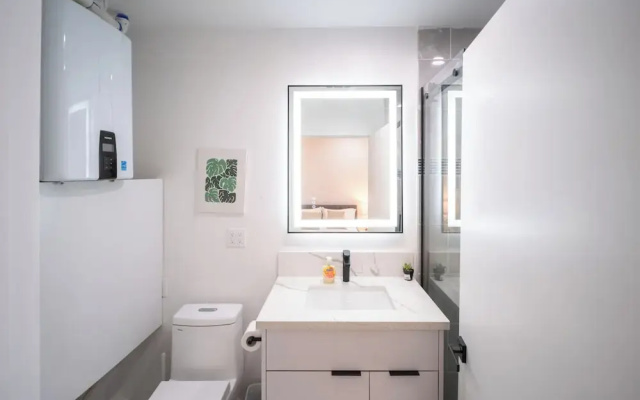 Stylish Private Room by Downtown LA