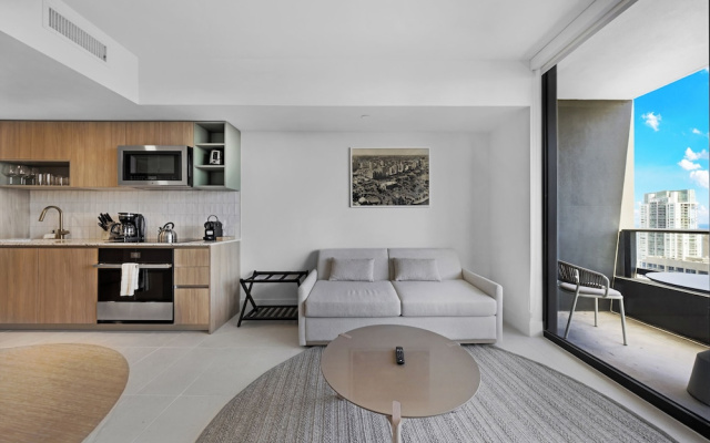Downtown 1-BD Condo - City Views
