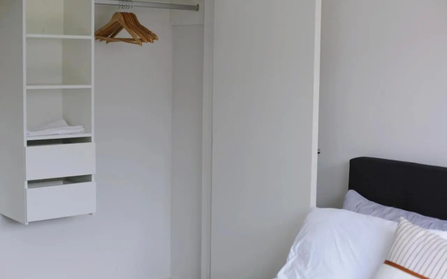 Cozy and comfortable, sunny three-storey building