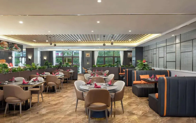 La Quinta By Wyndham Qionghai Yinhai