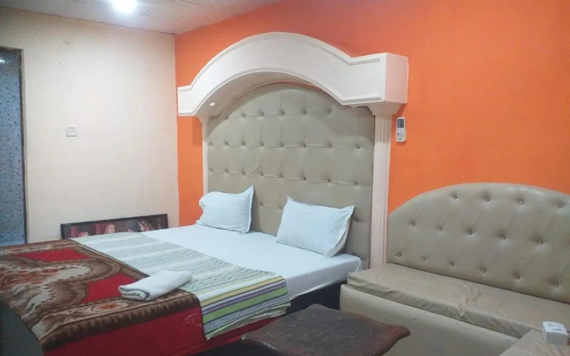 Hotel Saniya Palace – Guest Rooms – Agra
