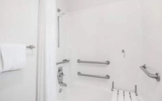 Super 8 Hayward Downtown