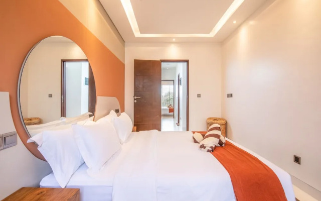 Mateo Villa Marvelous 6BR 2 Mins to Beach