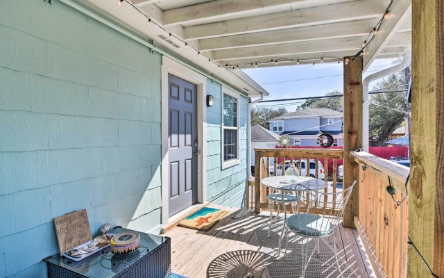 Galveston Retreat w/ Backyard & Patio!