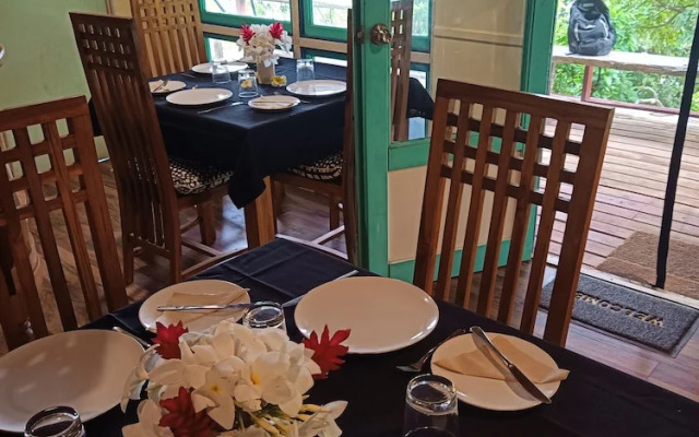 Mahina Lodge