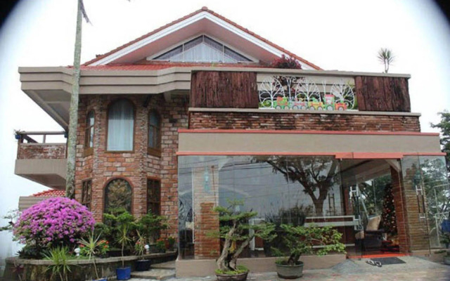 F8 Bed and Breakfast