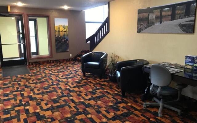 Heartland Hotel and Suites