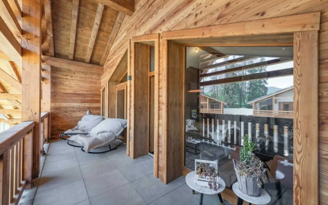 4 Bedroom Duplex With Large Balcony and Parking