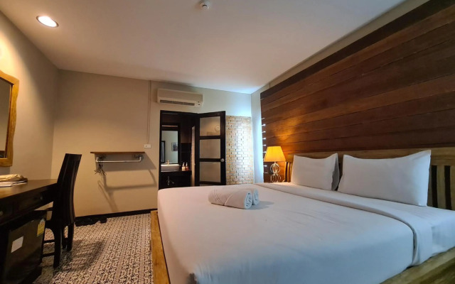 The 8 Factory Hotel Phitsanulok