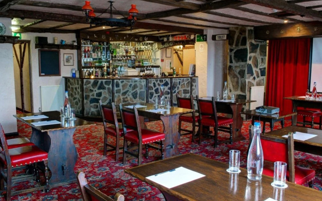 The Old White Lion Hotel