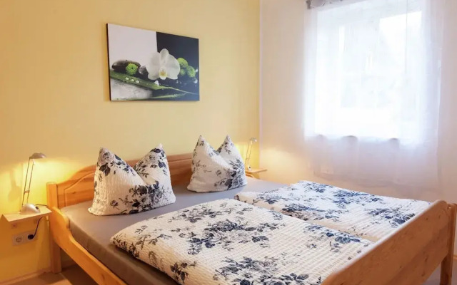 Spacious Apartment in Weissig With Garden