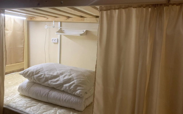 Maks Hostel