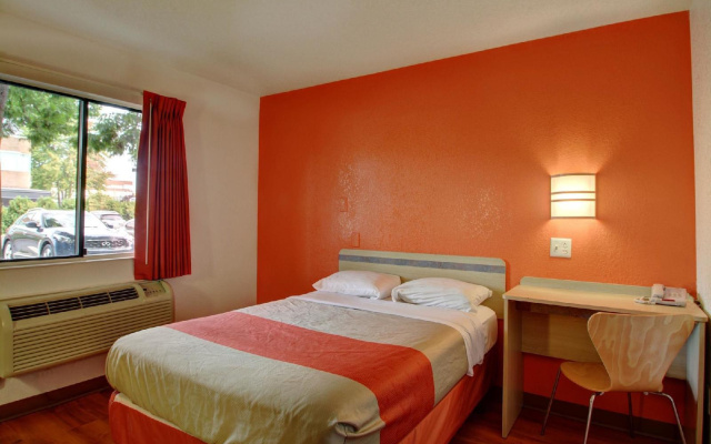 Best Western Camelot Inn