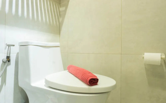 Comfy 1BR at Green Central City Apartment near Glodok