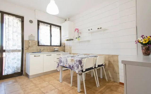ALTIDO Lovely 1BR flat with patio and parking
