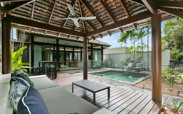 Esprit 9 Palm Cove