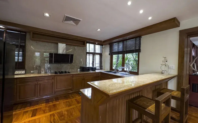 Executive 4 Bed Pool Villa - VTM