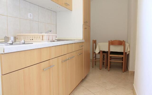 Apartments Zdenka-10m from beach