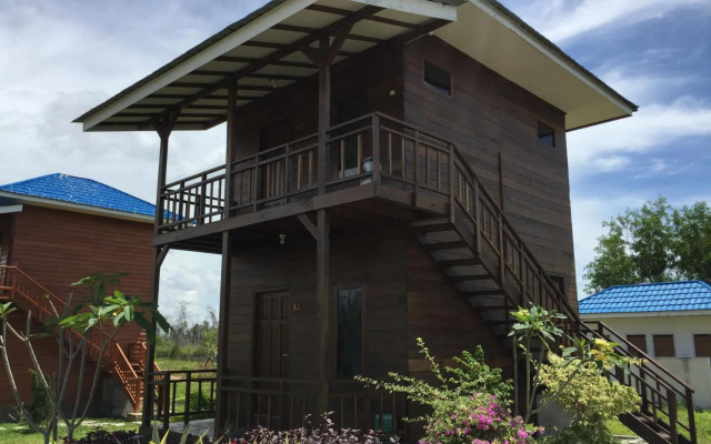 Pelangi Lake Resort and Hotel Belitung